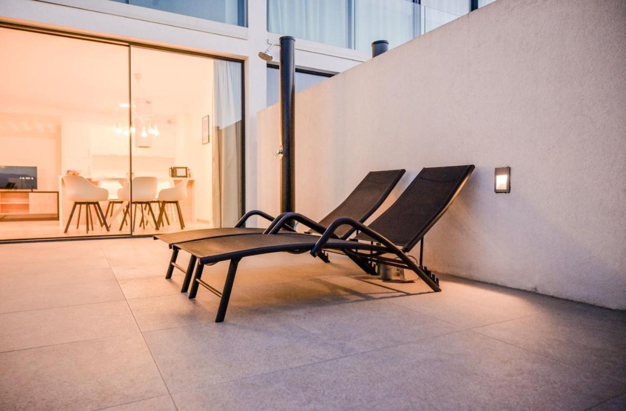 Apartment Flori With Sea View Малинска Экстерьер фото